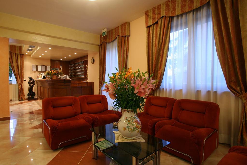 Hotel Villa Luca Chianciano Terme Dış mekan fotoğraf