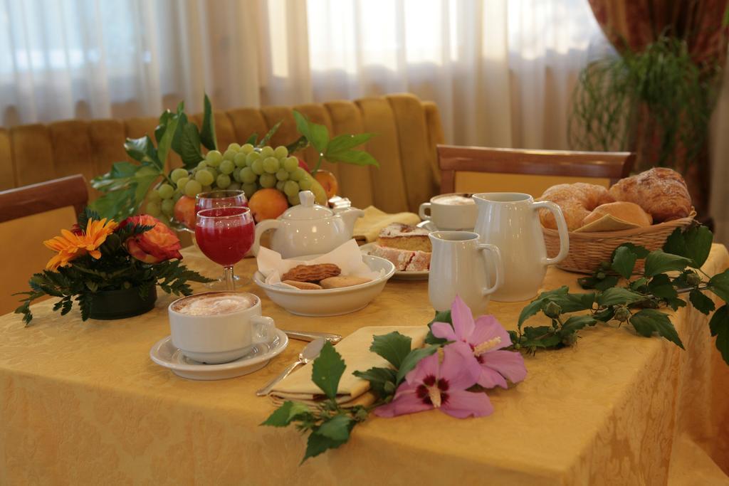 Hotel Villa Luca Chianciano Terme Dış mekan fotoğraf